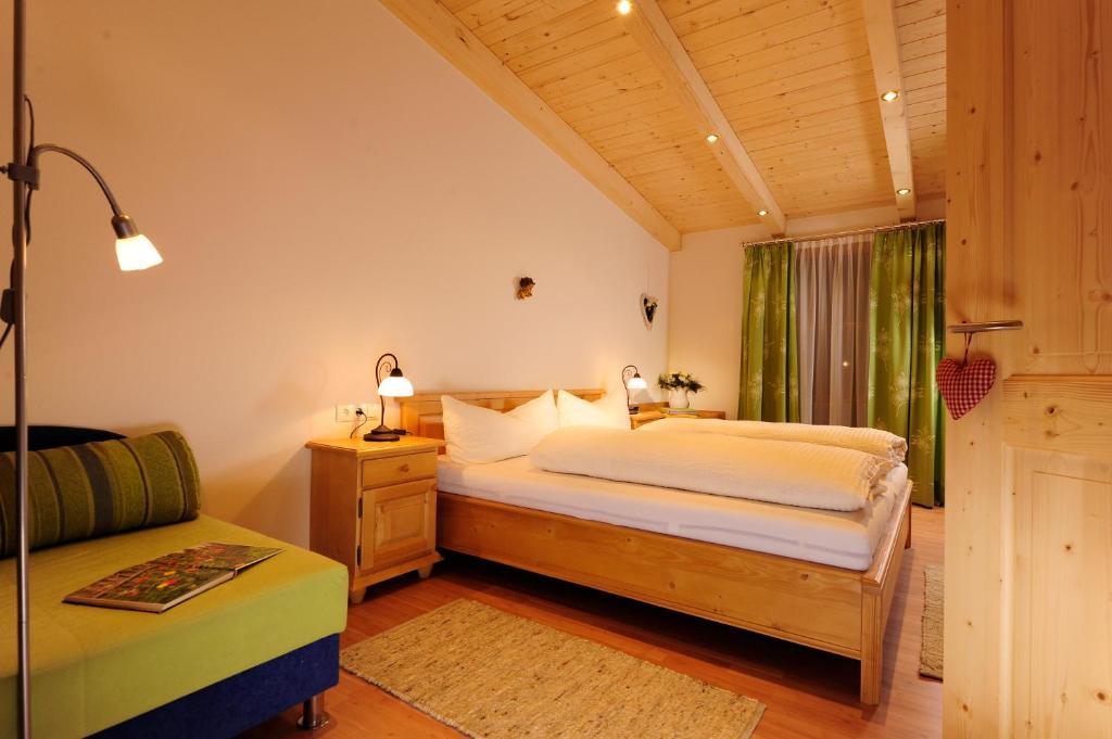 Hoarachhof Villa Innsbruck Room photo