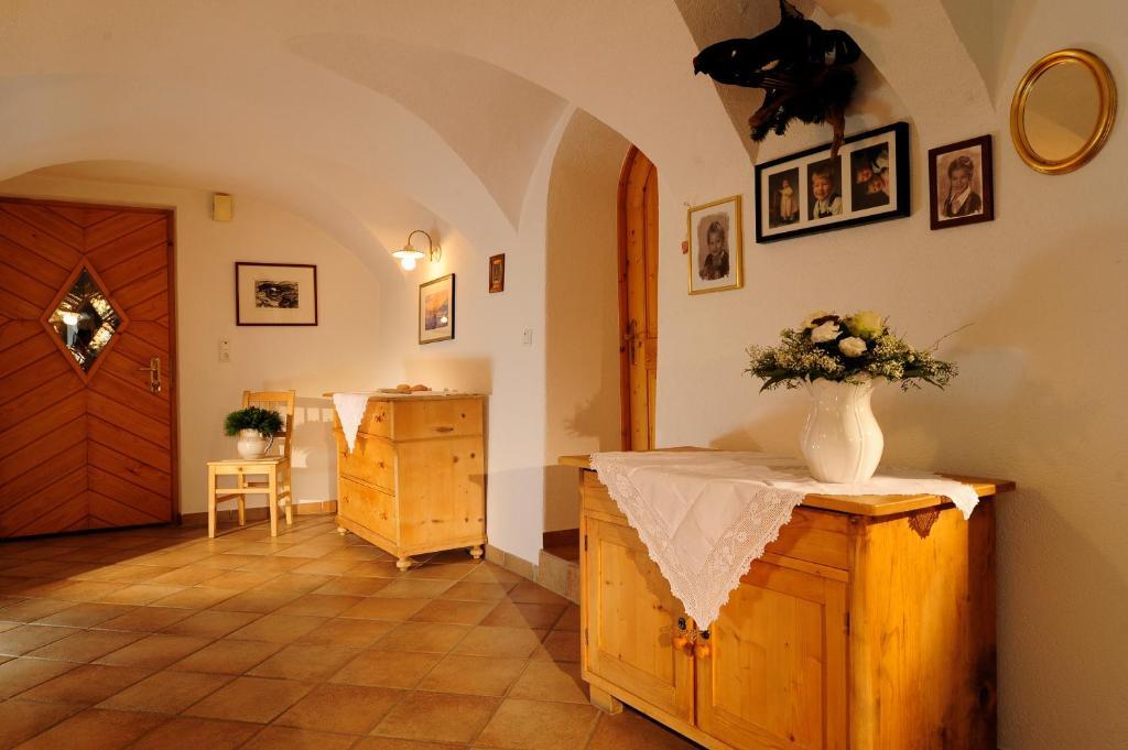 Hoarachhof Villa Innsbruck Room photo
